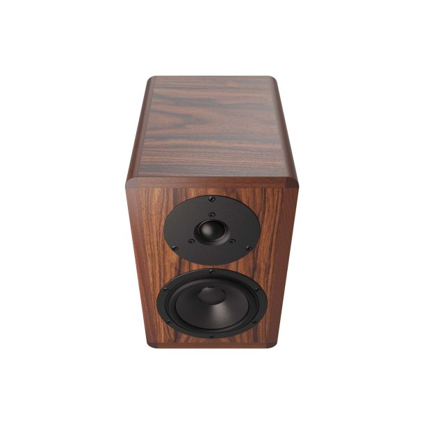 Den kompakte h�jttaler Dynaudio Legend, er et statement i lyd og h�ndv�rk