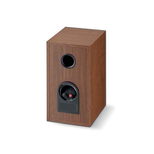 Focal Theva N1 har bagudvendt basport