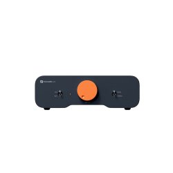 Fronten p� Fosi Audio ZA3 har en enkelt og elegant design