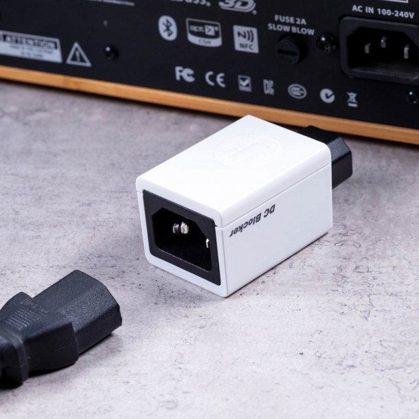iFI Audio DC Blocker