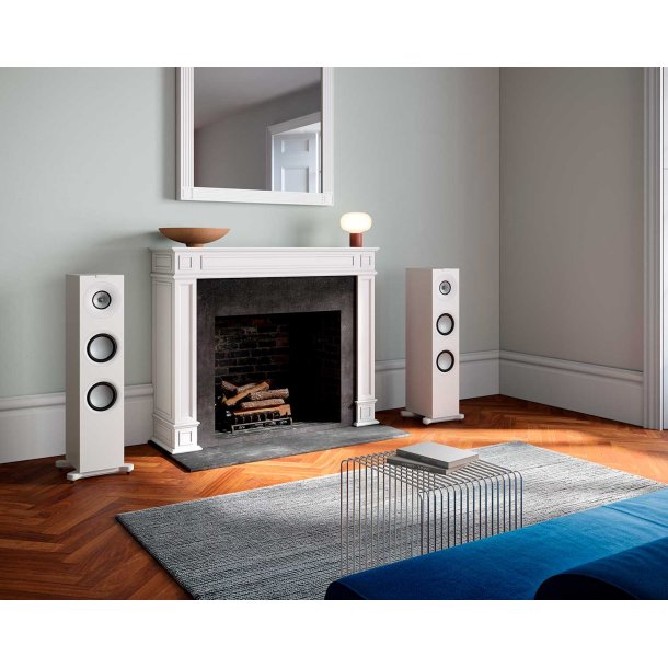 KEF Q7 Meta
