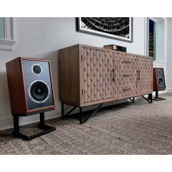 KLH Model Three