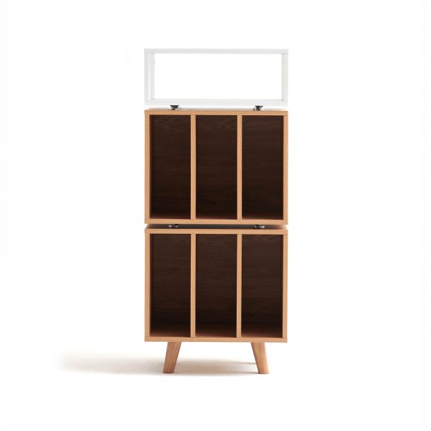 Pladespillerm�bel med plads til vinylplader