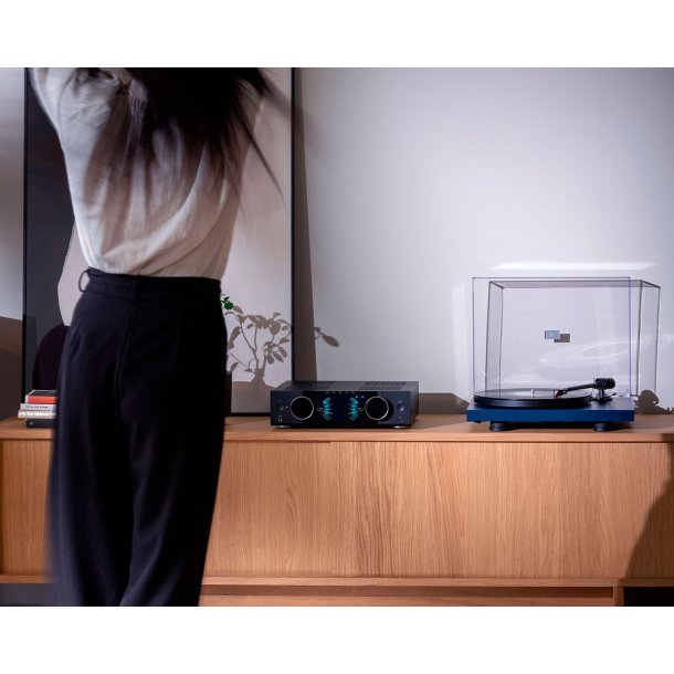 Onkyo Muse Y-40 forst�rkeren har ogs� indgang til pladespiller