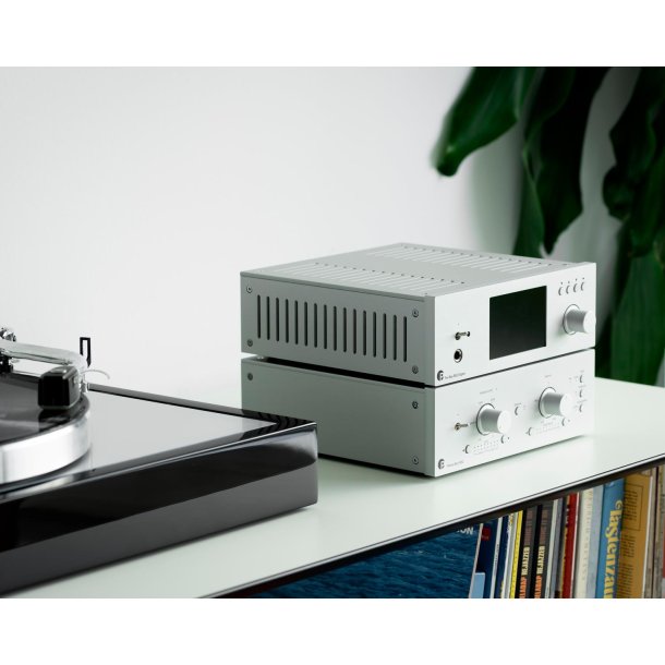 Pro-Ject Phono Box RS2