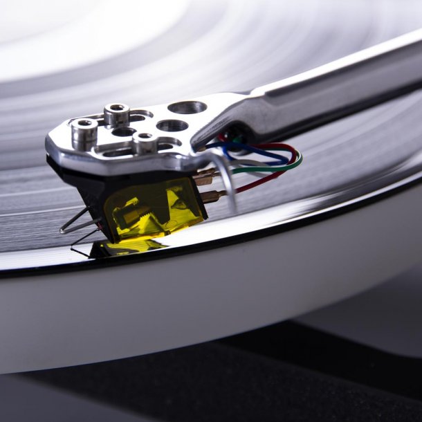 Rega Aphelion 2