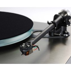 Rega Planar 6 RS leveres med Nd9 pickup