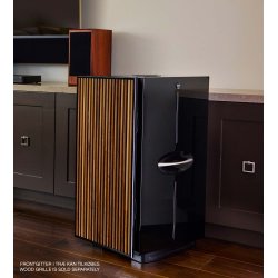 REL 212 Black Label med frontgitter i tr�