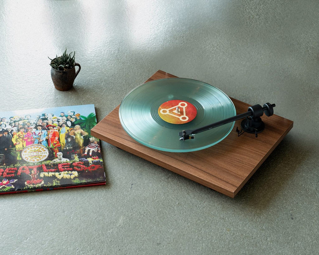 Pro-Ject with built-in Bluetooth